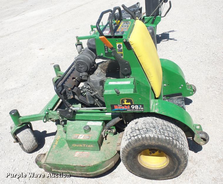 image for item DD9265 John Deere 652R ZTR lawn mower