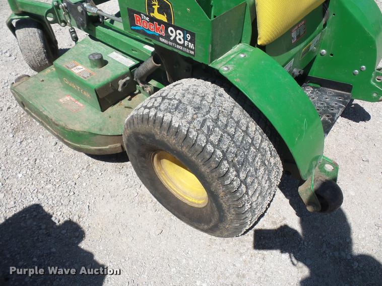 image for item DD9265 John Deere 652R ZTR lawn mower