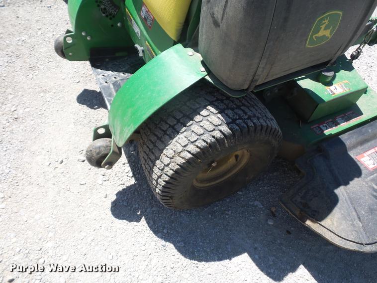 image for item DD9265 John Deere 652R ZTR lawn mower