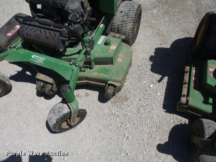 image for item DD9265 John Deere 652R ZTR lawn mower