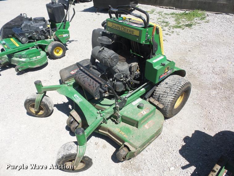 image for item DD9265 John Deere 652R ZTR lawn mower