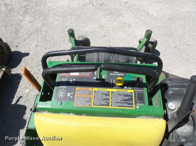 image for item DD9265 John Deere 652R ZTR lawn mower