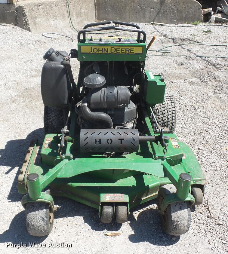 image for item DD9266 John Deere 652R ZTR lawn mower