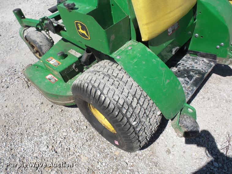 image for item DD9266 John Deere 652R ZTR lawn mower