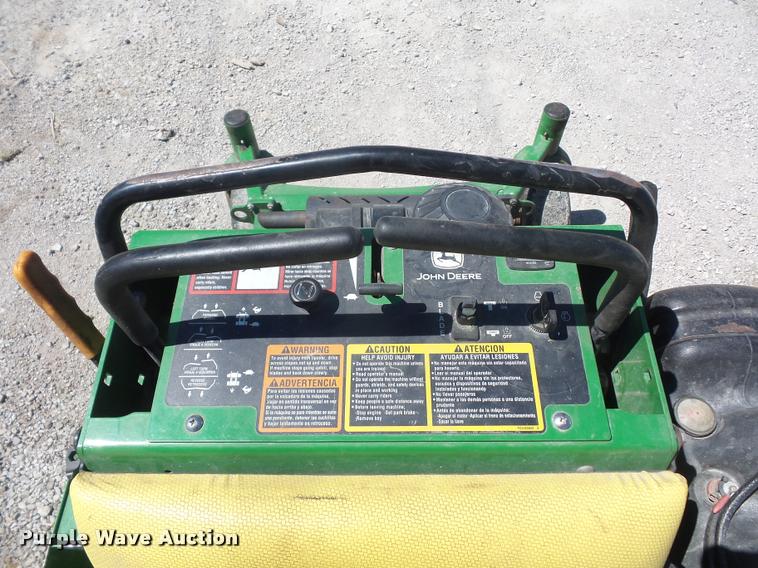 image for item DD9266 John Deere 652R ZTR lawn mower
