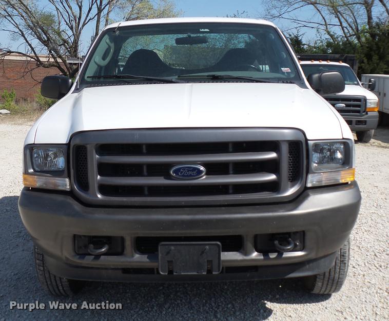 image for item DD9281 2004 Ford F250 Super Duty pickup truck