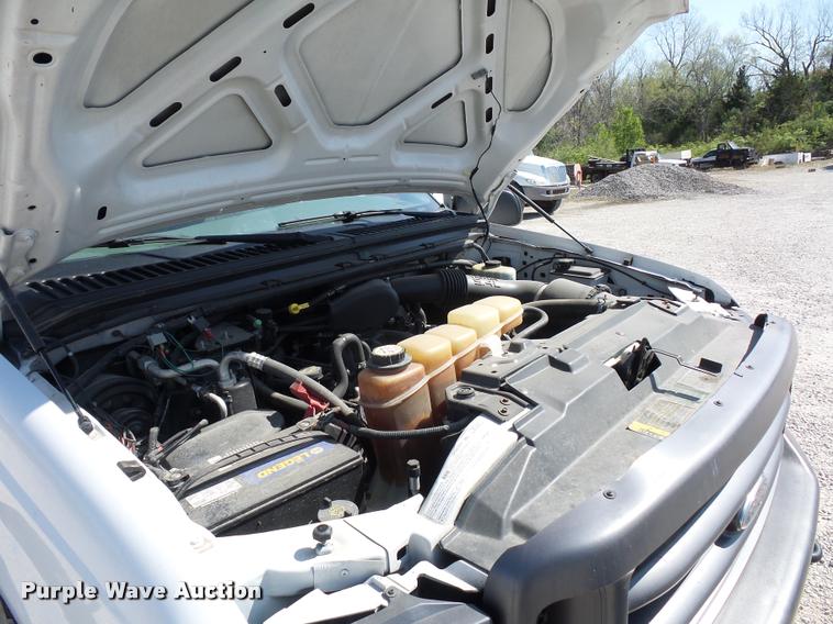 image for item DD9281 2004 Ford F250 Super Duty pickup truck