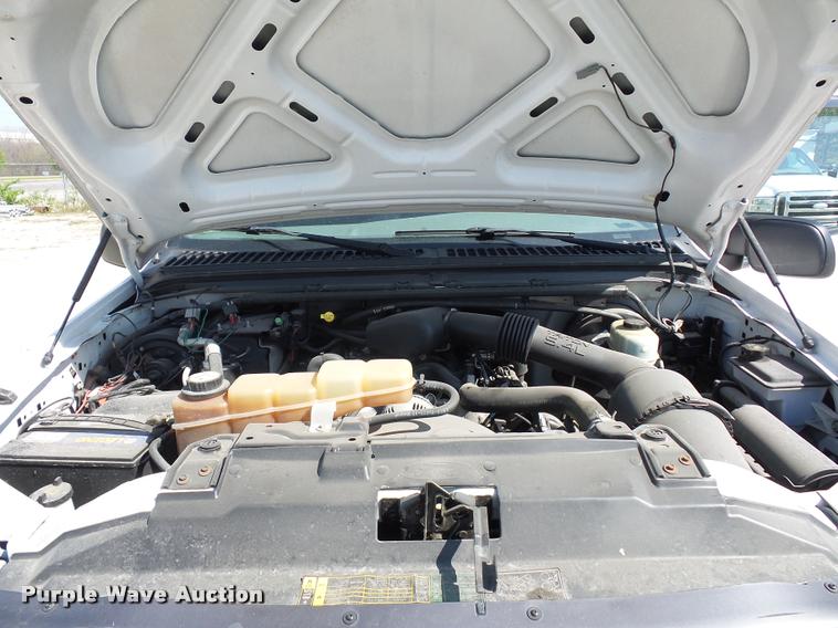 image for item DD9281 2004 Ford F250 Super Duty pickup truck