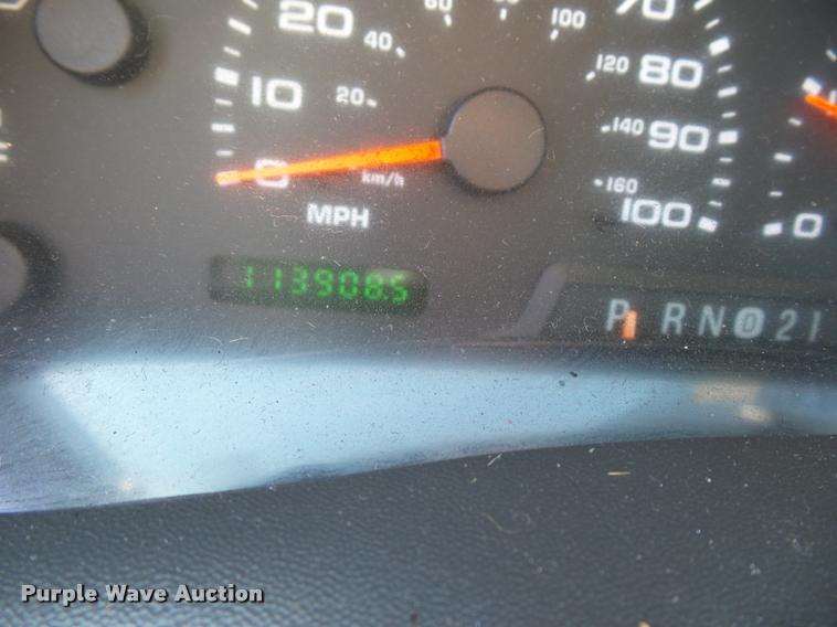 image for item DD9281 2004 Ford F250 Super Duty pickup truck