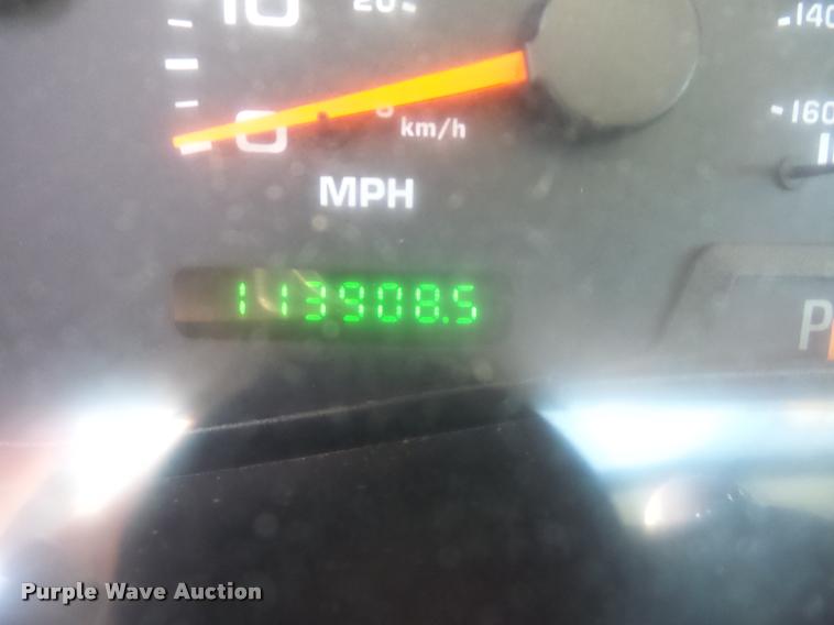 image for item DD9281 2004 Ford F250 Super Duty pickup truck