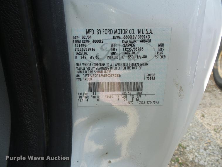 image for item DD9281 2004 Ford F250 Super Duty pickup truck