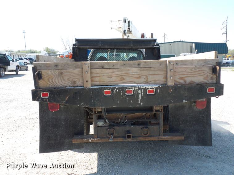 image for item DD9282 1999 Ford F350 Super Duty flatbed pickup truck