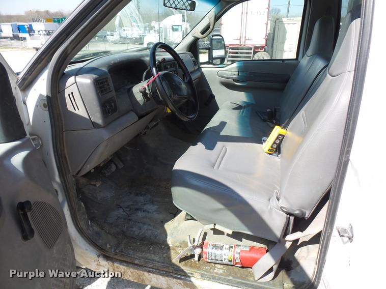 image for item DD9282 1999 Ford F350 Super Duty flatbed pickup truck