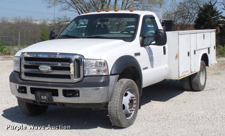 image for item DD9283 2007 Ford F450 Super Duty utility truck