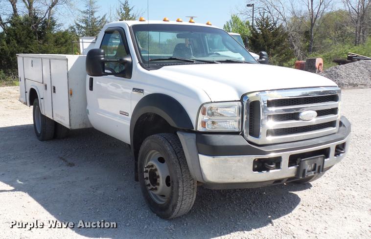 image for item DD9283 2007 Ford F450 Super Duty utility truck