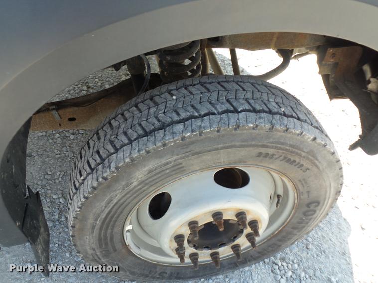 image for item DD9283 2007 Ford F450 Super Duty utility truck