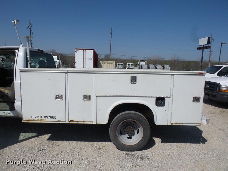image for item DD9283 2007 Ford F450 Super Duty utility truck