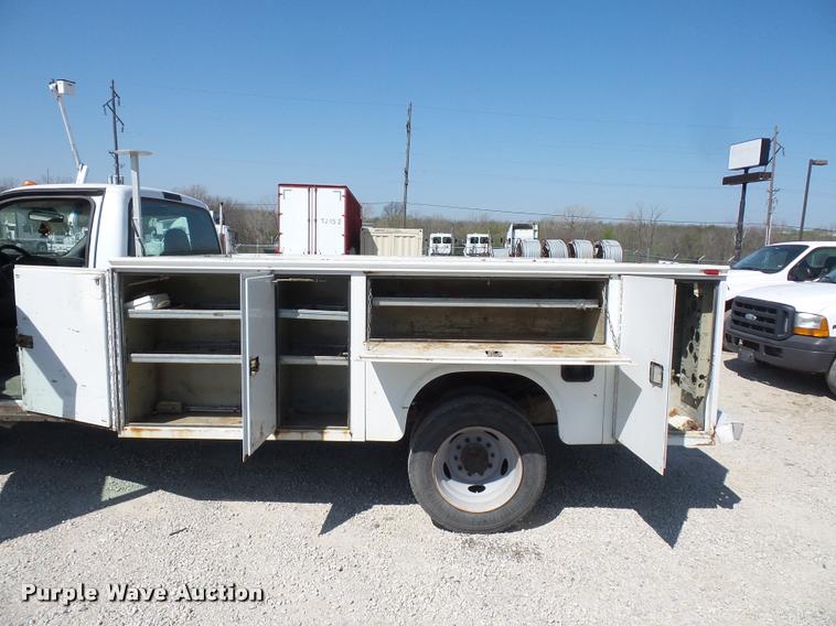 image for item DD9283 2007 Ford F450 Super Duty utility truck