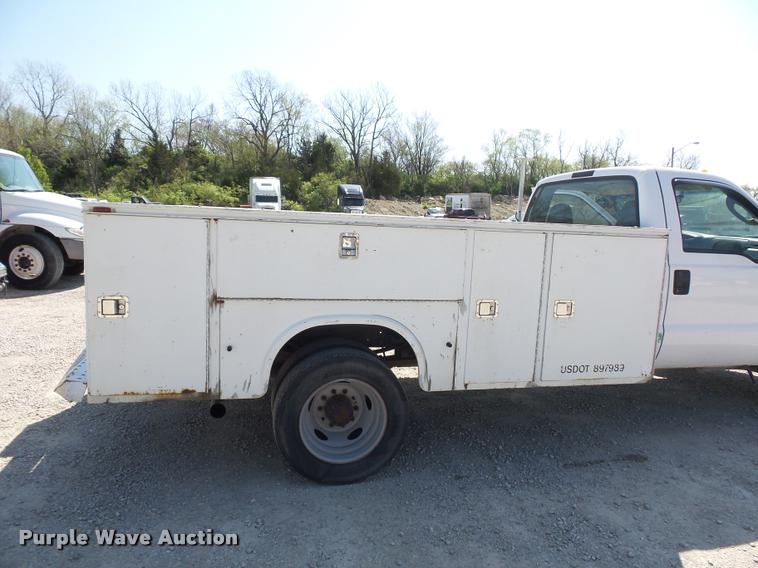 image for item DD9283 2007 Ford F450 Super Duty utility truck