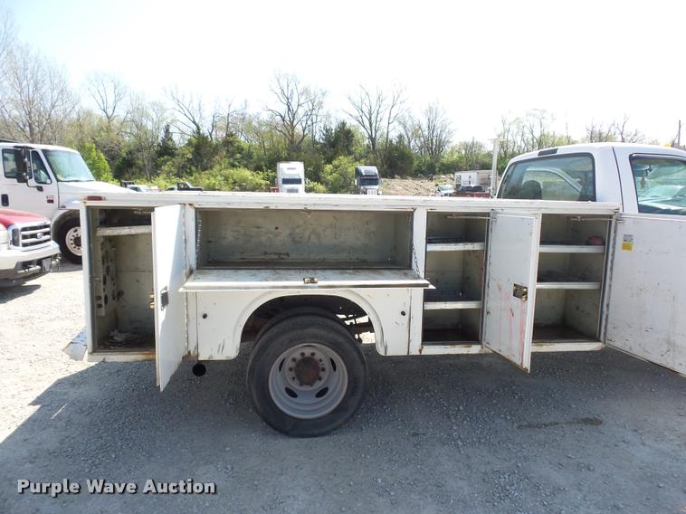 image for item DD9283 2007 Ford F450 Super Duty utility truck