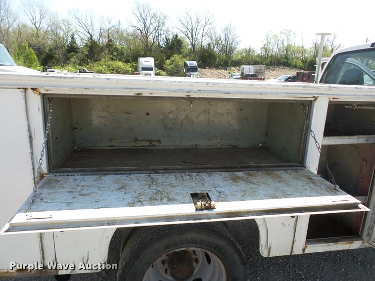 image for item DD9283 2007 Ford F450 Super Duty utility truck