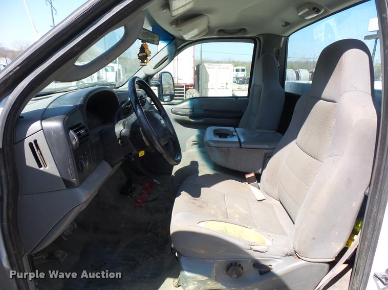 image for item DD9283 2007 Ford F450 Super Duty utility truck