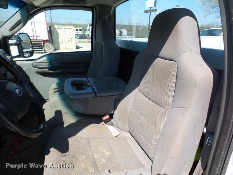 image for item DD9283 2007 Ford F450 Super Duty utility truck