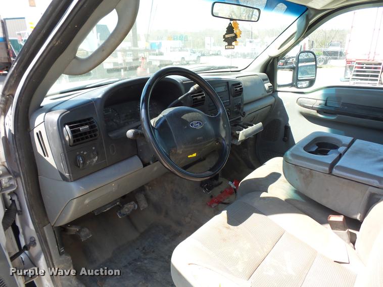 image for item DD9283 2007 Ford F450 Super Duty utility truck