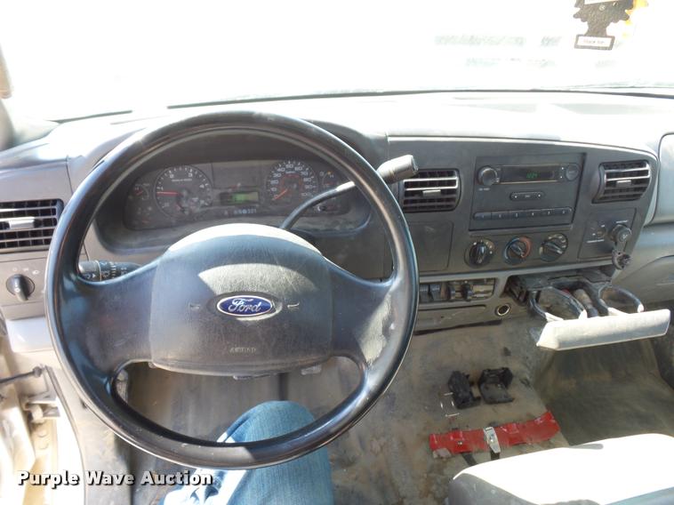 image for item DD9283 2007 Ford F450 Super Duty utility truck