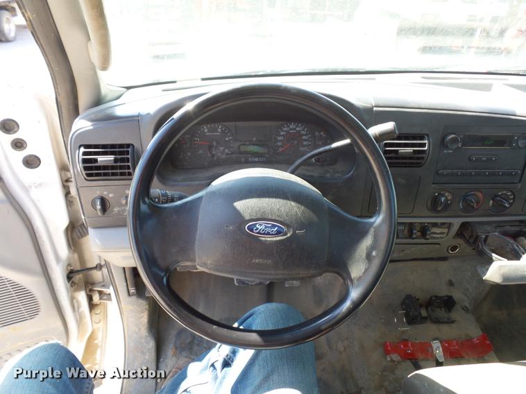 image for item DD9283 2007 Ford F450 Super Duty utility truck