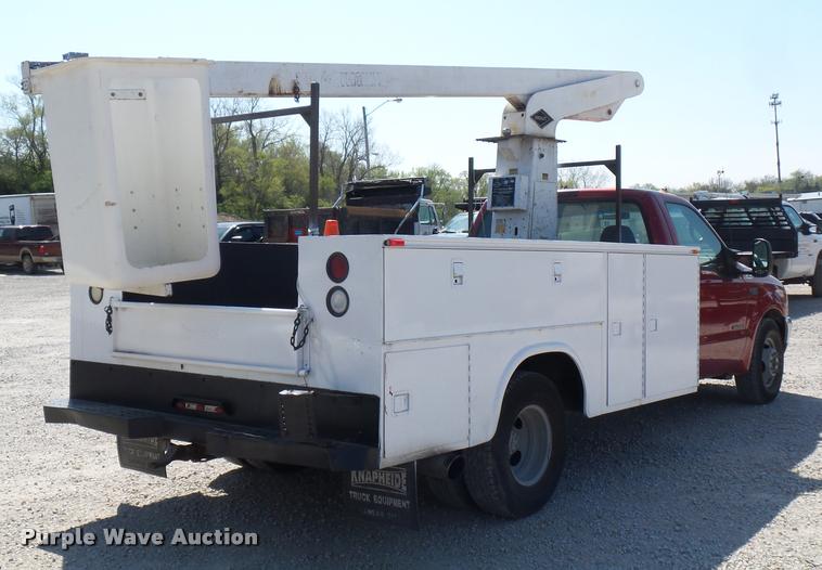 image for item DD9284 2002 Ford F350 Super Duty bucket truck