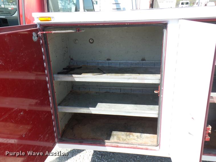 image for item DD9284 2002 Ford F350 Super Duty bucket truck