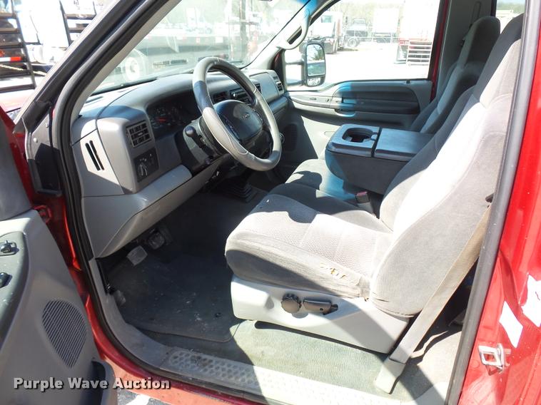 image for item DD9284 2002 Ford F350 Super Duty bucket truck