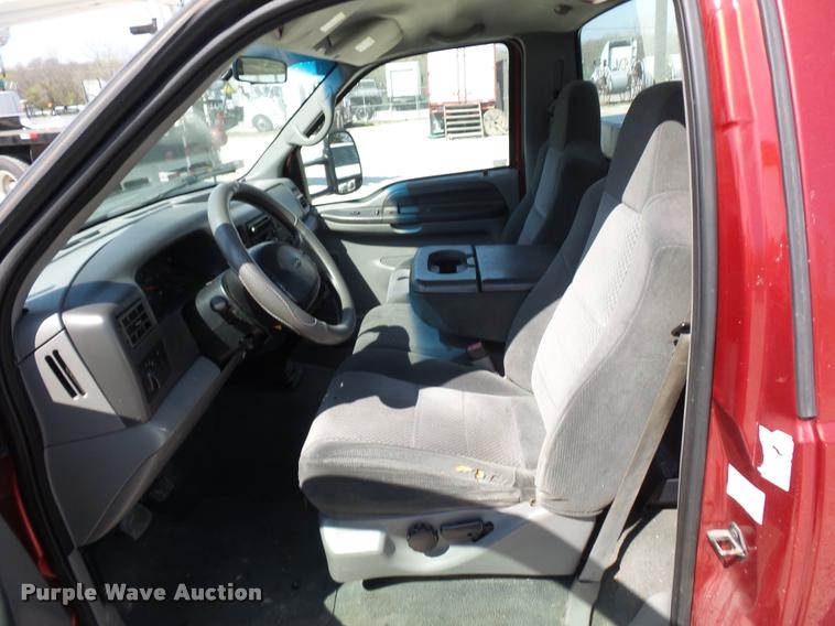 image for item DD9284 2002 Ford F350 Super Duty bucket truck