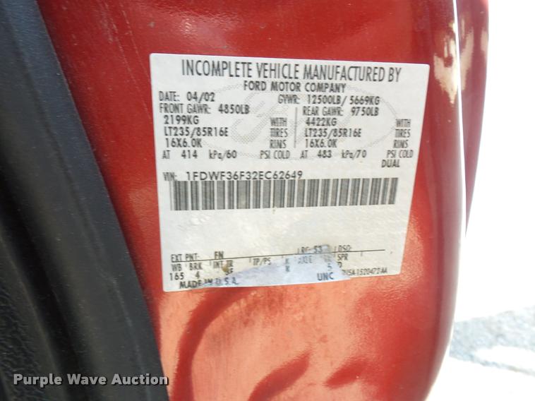 image for item DD9284 2002 Ford F350 Super Duty bucket truck