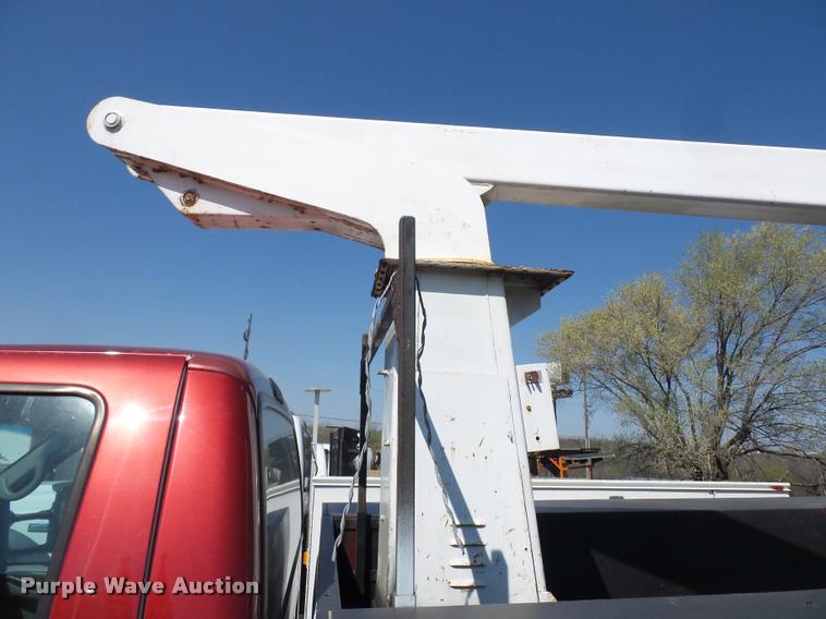 image for item DD9284 2002 Ford F350 Super Duty bucket truck