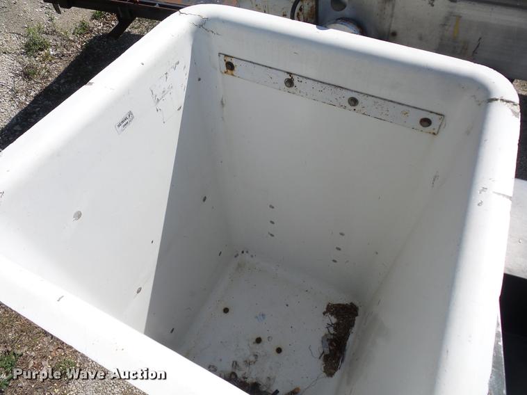 image for item DD9284 2002 Ford F350 Super Duty bucket truck