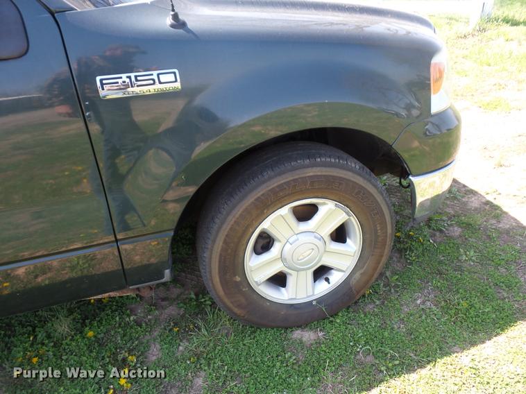 image for item DD9286 2004 Ford F150 SuperCrew pickup truck