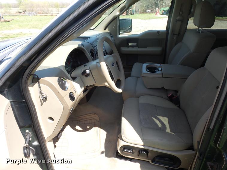 image for item DD9286 2004 Ford F150 SuperCrew pickup truck