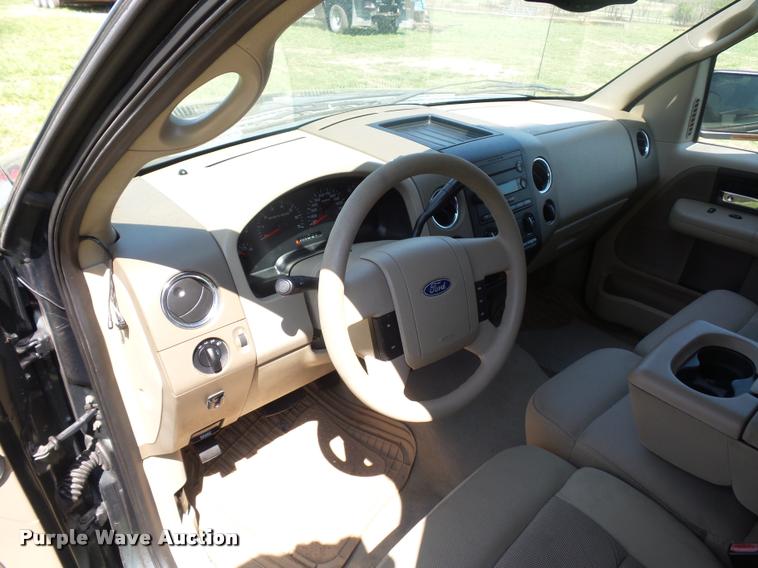 image for item DD9286 2004 Ford F150 SuperCrew pickup truck