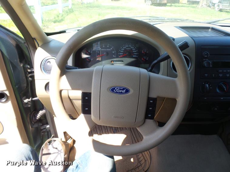 image for item DD9286 2004 Ford F150 SuperCrew pickup truck