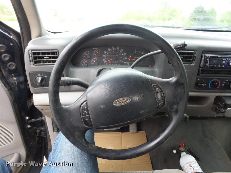 image for item DD9305 2001 Ford F350 Super Duty SuperCab pickup truck