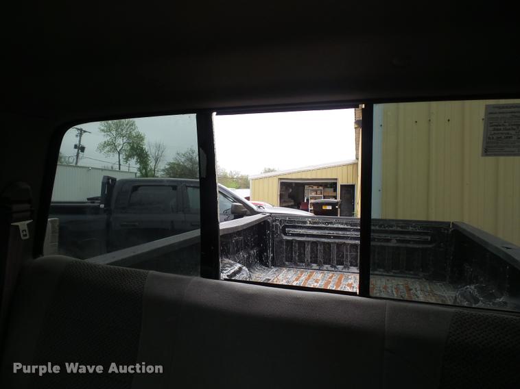 image for item DD9305 2001 Ford F350 Super Duty SuperCab pickup truck