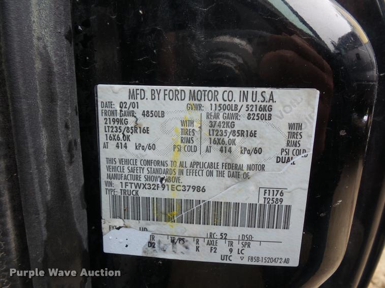 image for item DD9305 2001 Ford F350 Super Duty SuperCab pickup truck