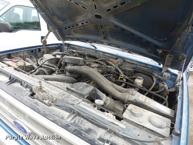 image for item DD9306 1988 Ford F250 HD flatbed pickup truck