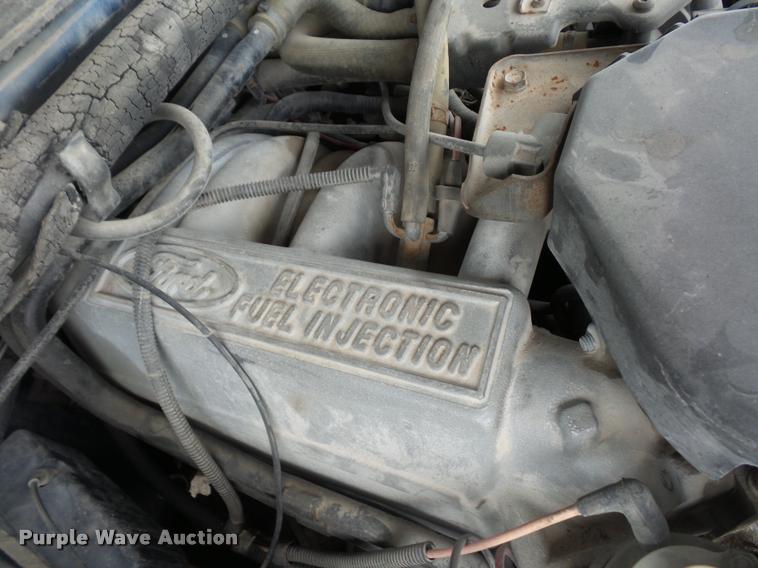 image for item DD9306 1988 Ford F250 HD flatbed pickup truck