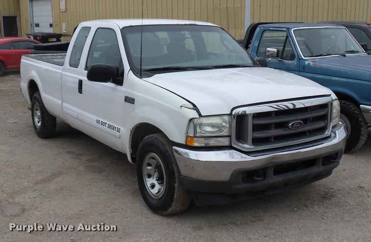 image for item DD9307 2003 Ford F250 Super Duty SuperCab pickup truck