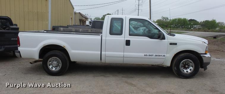 image for item DD9307 2003 Ford F250 Super Duty SuperCab pickup truck