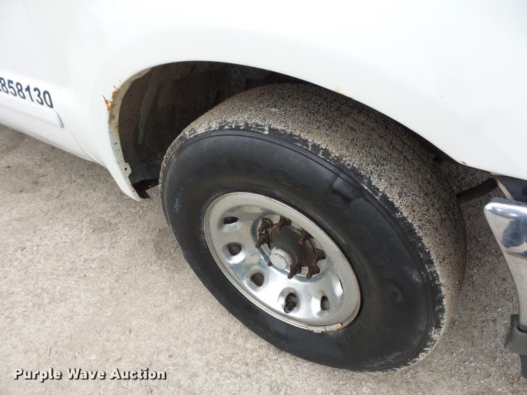 image for item DD9307 2003 Ford F250 Super Duty SuperCab pickup truck