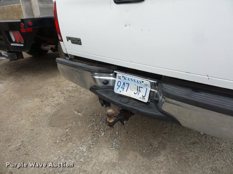 image for item DD9307 2003 Ford F250 Super Duty SuperCab pickup truck